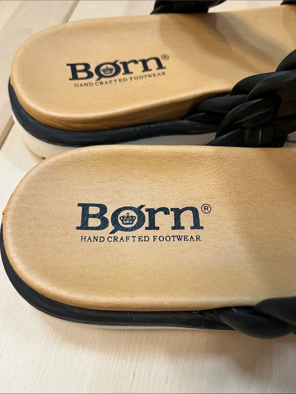 Born Shoes Freesia Black Braided
Leather Plush Slide Sandals, Women’s Size 9 - Picture 9 of 15